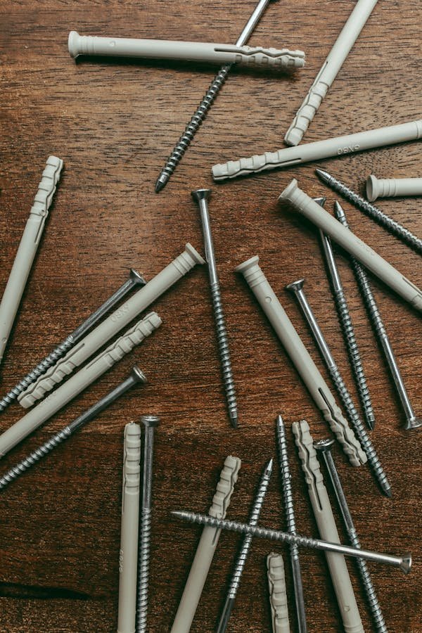 Les meilleures chevilles placo pour charges lourdes : top conseils